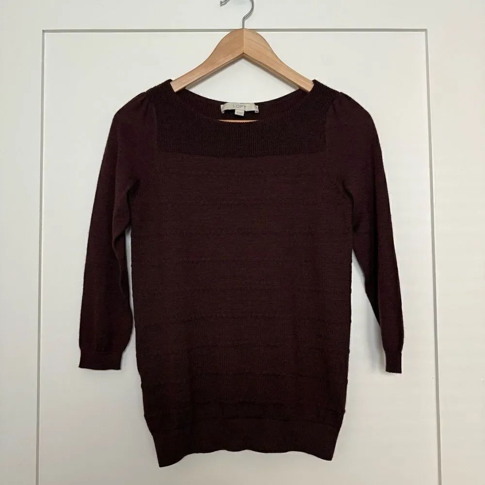 Loft Sweater Womens Sz XS Burgundy Knit Pullover Round Neck Wool Blend